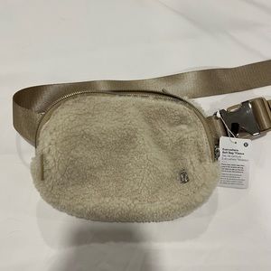 Lulu belt bag